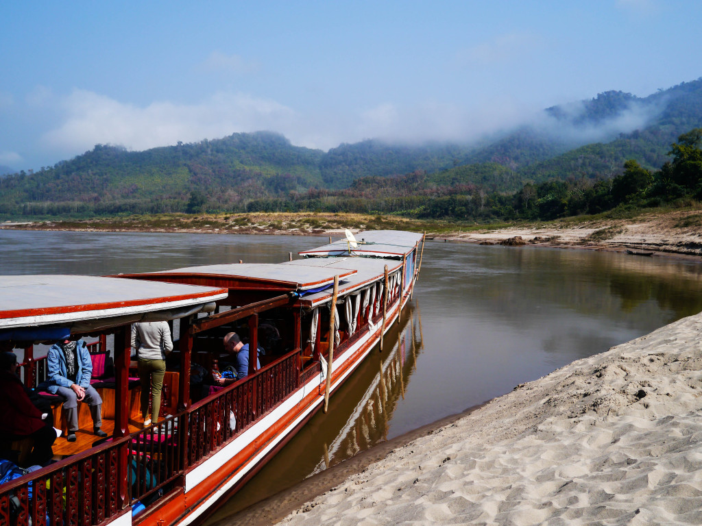 shompoo cruise mekong river